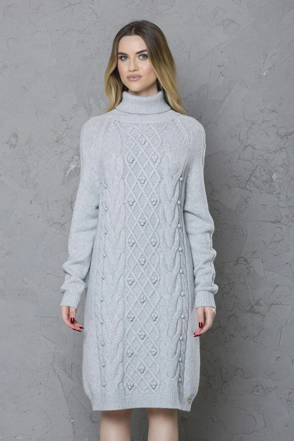 Vestito lupetto treccia c/pon pon – DTA5955