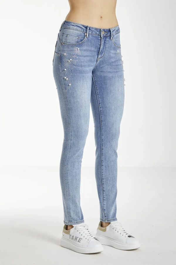 CARLA- Denim slim push up medium waist c/ applicaz – DKE5944
