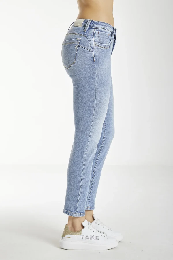 CARLA-denim slim push up medium waist-wiser – DKE7110