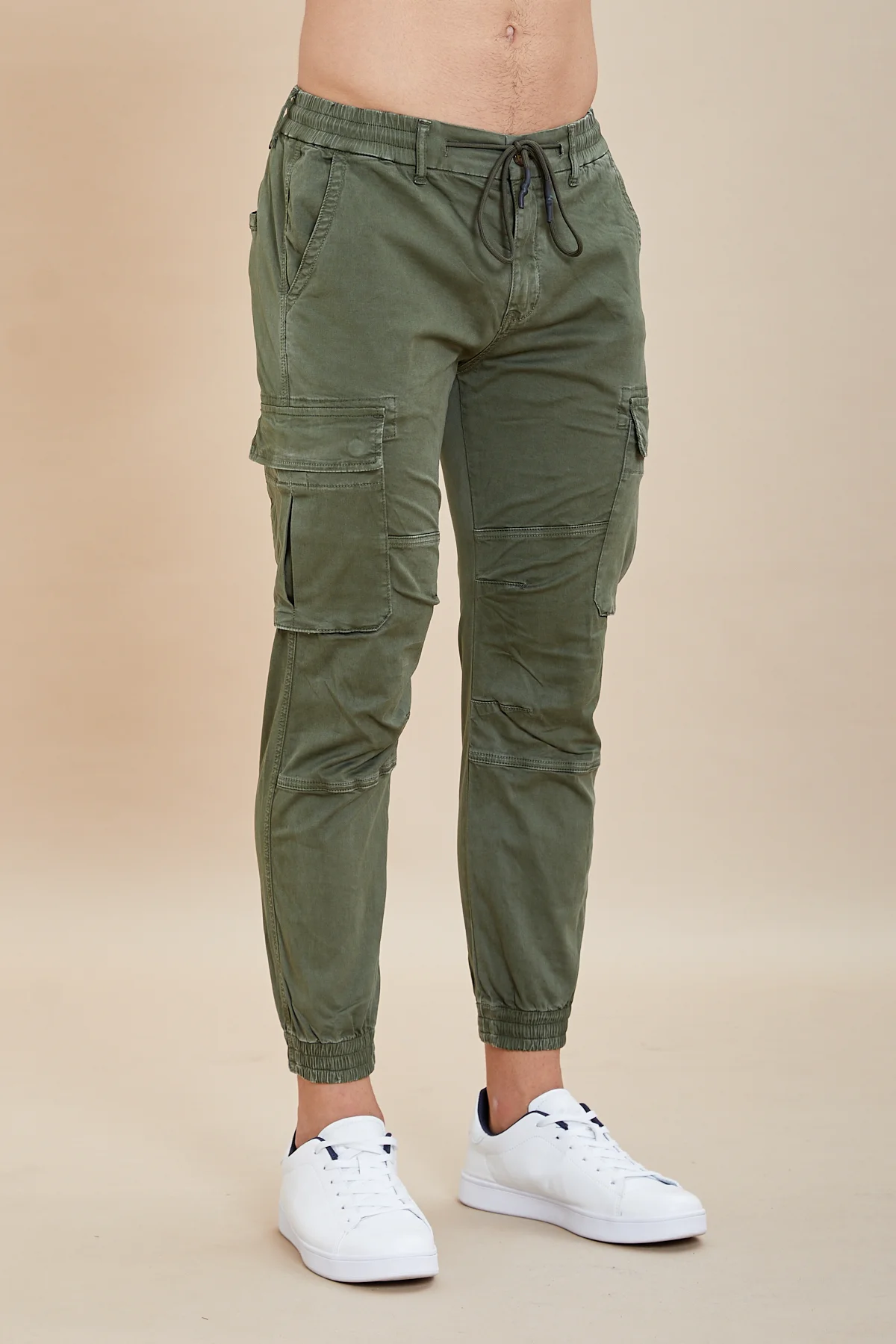 Pantalone cargo gabardina c/elastico vita e fondo - UKE4847 - immagine 3