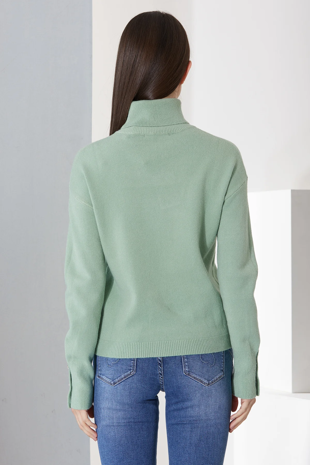 dolcevita con bottoni su manica gauge 7 - DTA8228 - immagine 2