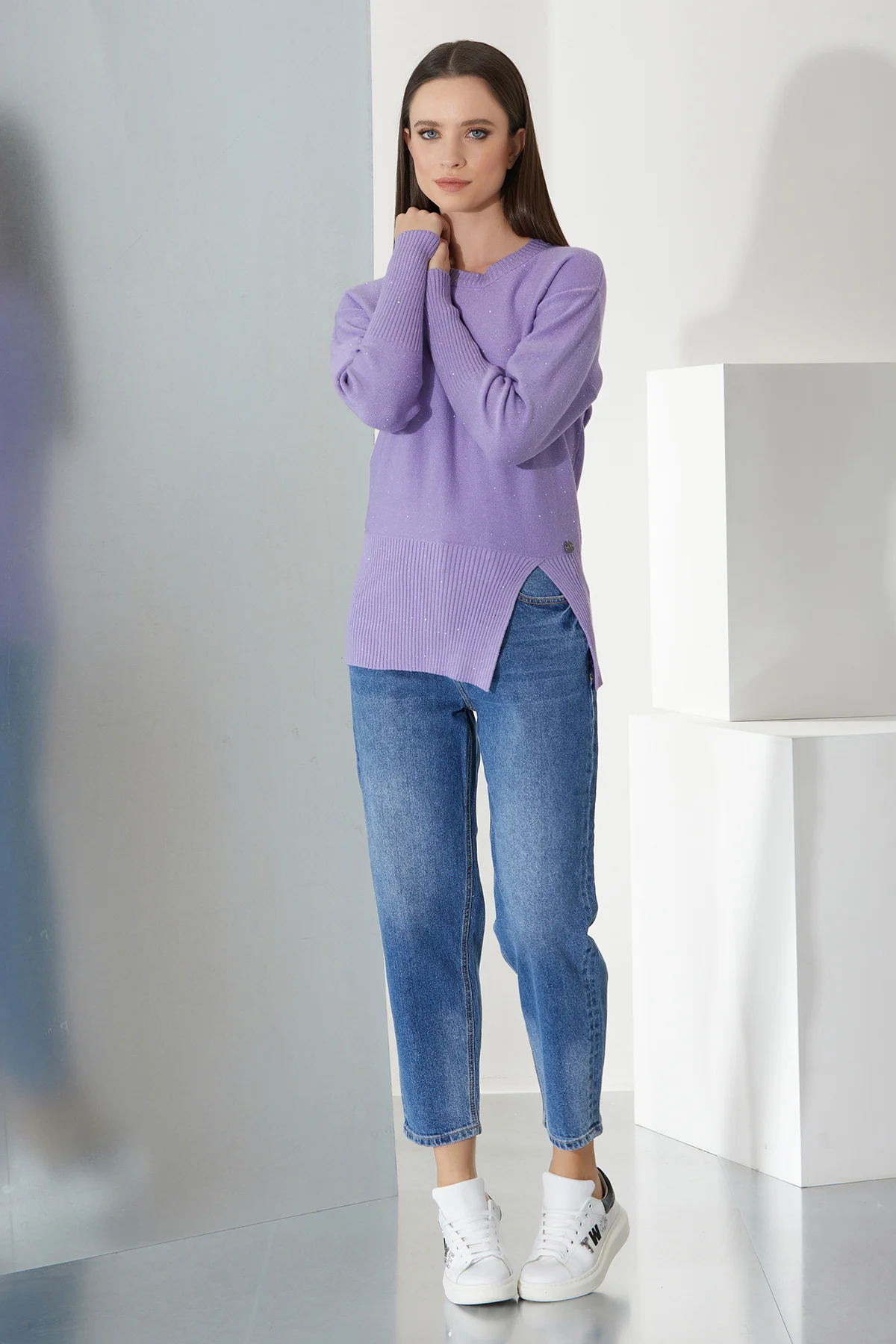 girocollo con micropaillettes - DTA8261 - immagine 3