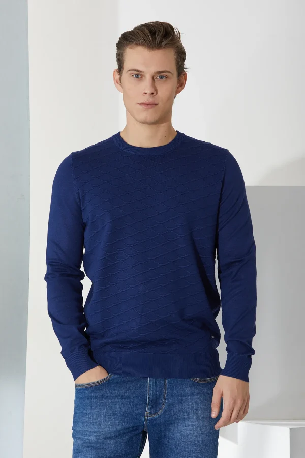 girocollo lavorazione in rilievo gauge 12 – UTA6409