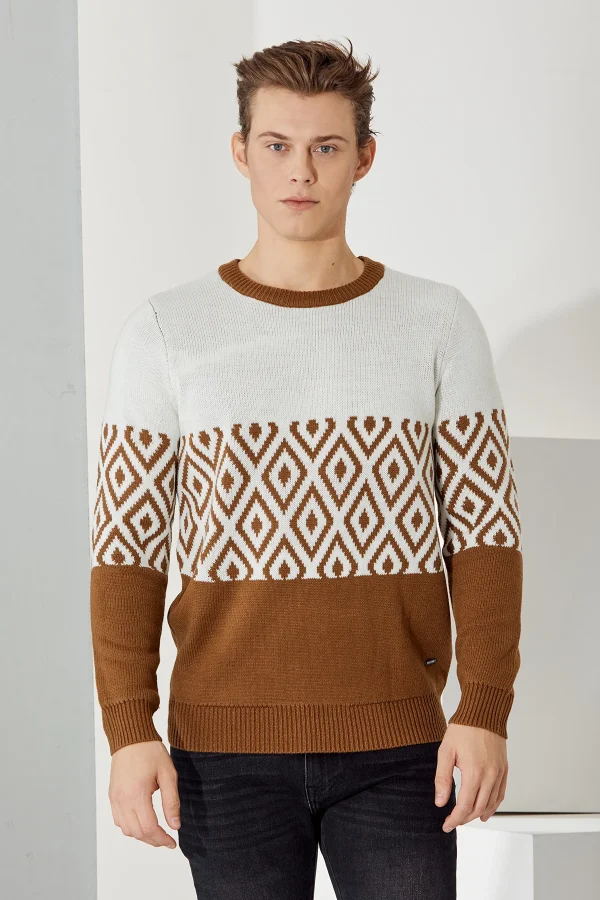 girocollo con disegno geometrico – UTA6440