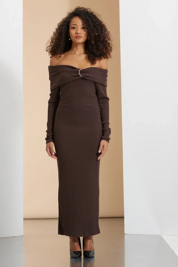 VESTITO LUNGO A COSTE CON SCOLLO A BARCHETTA – DTA8966