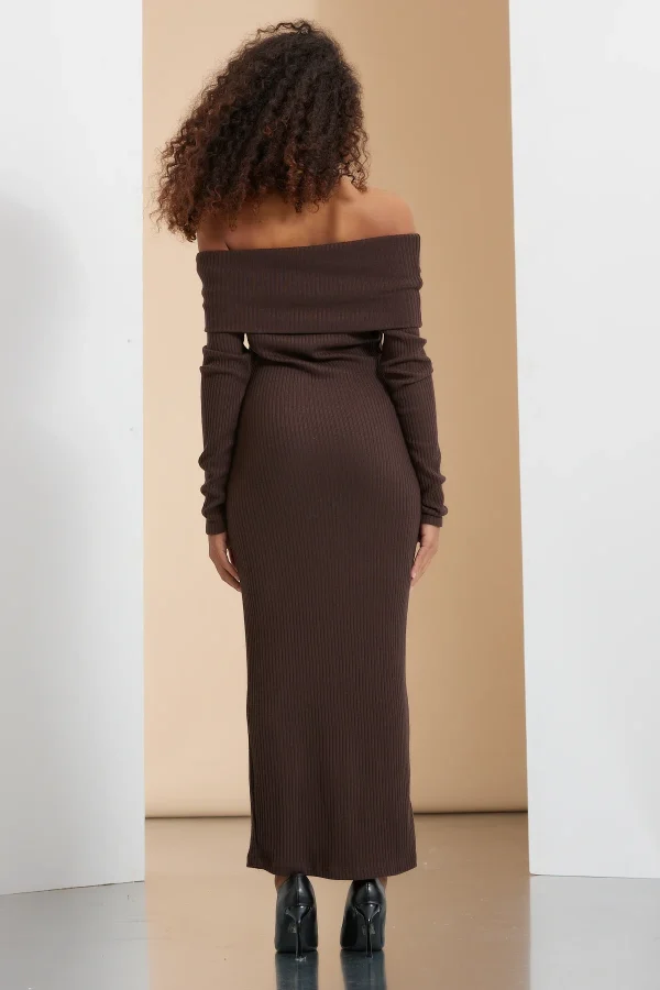 VESTITO LUNGO A COSTE CON SCOLLO A BARCHETTA – DTA8966