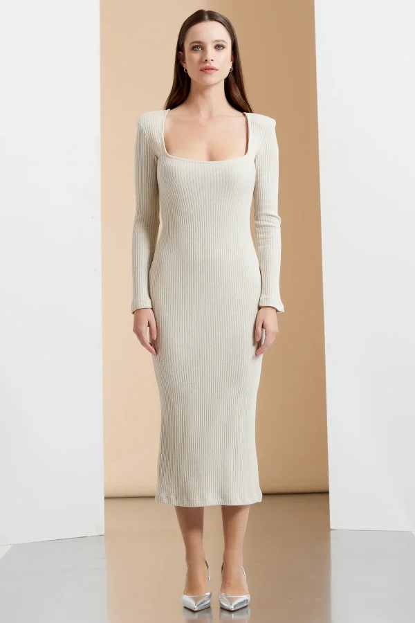 VESTITO LUNGO A COSTE CON SCOLLO QUADRATO – DTA8967