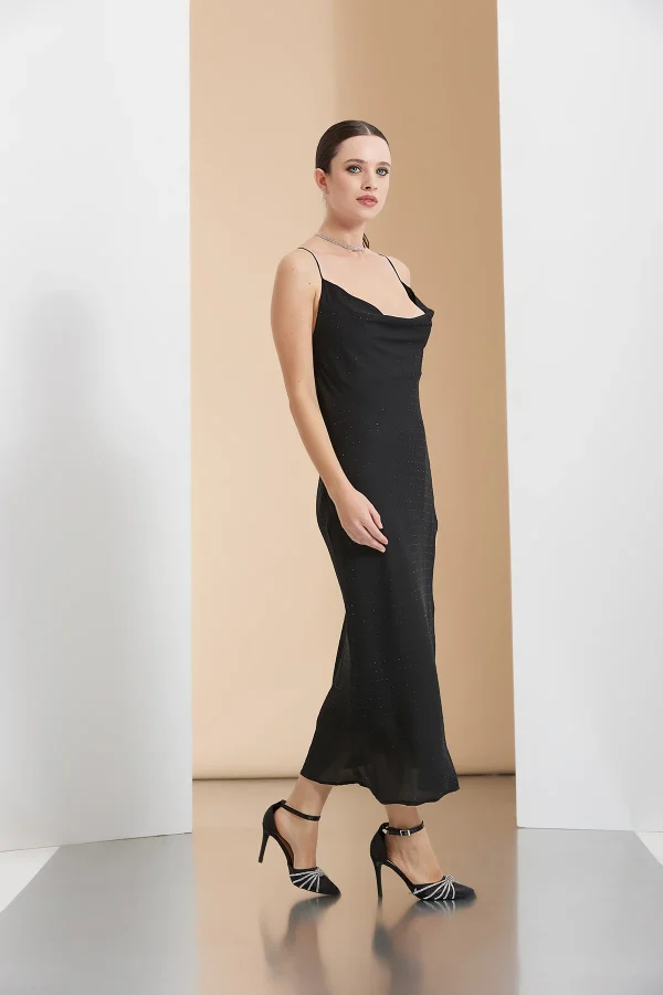 VESTITO CON BRETELLE IN GEORGETTE CON STRASS – DTA9067