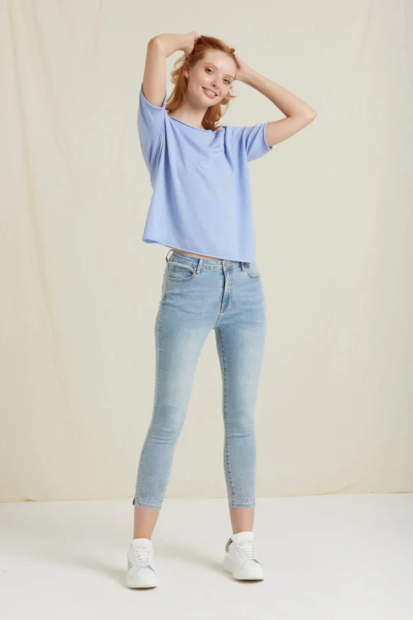 TARA-DENIM SLIM CAPRI CON APPLICAZIONI FONDO – DKE8238