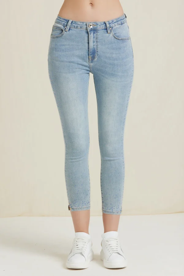 TARA-DENIM SLIM CAPRI CON APPLICAZIONI FONDO – DKE8238