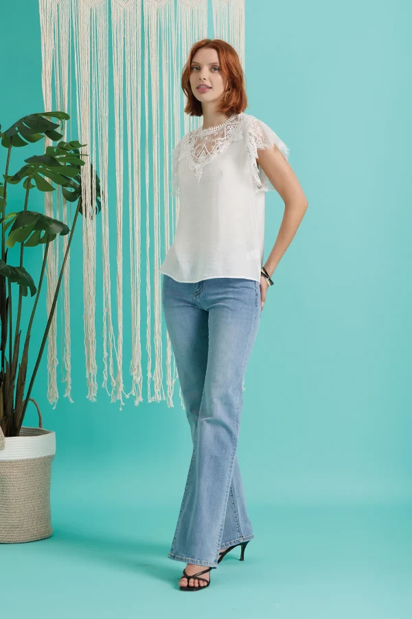 BLUSA CON INSERTI PIZZO – DKE8500