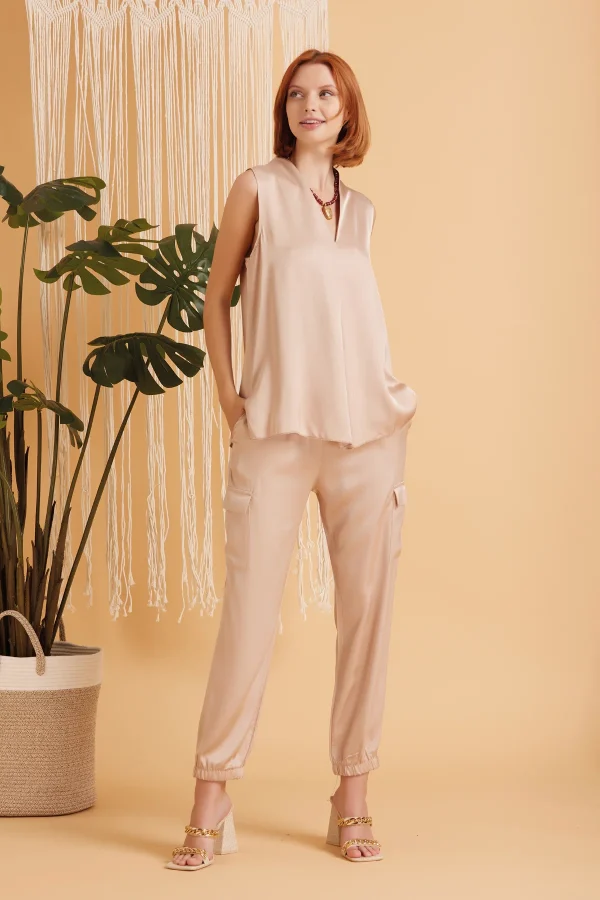 BLUSA SMANICATA IN RASO – DKE8607