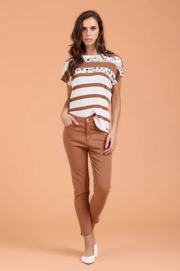 T-SHIRT IN MAGLIA CON RIGHE E PAILLETTES – DK04040