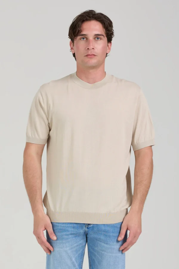 T-SHIRT CON COSTINA COLLO E FONDO – UK05224