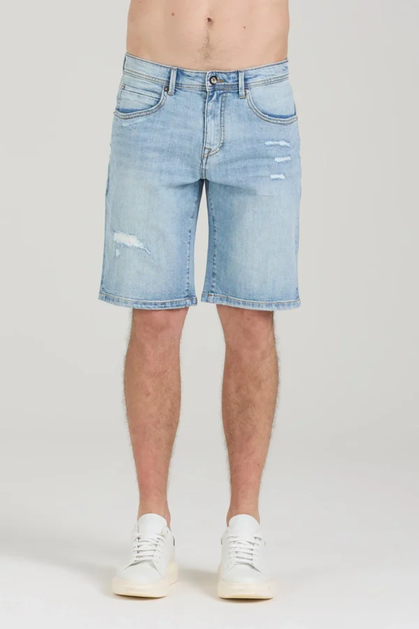 ADAM CORTO CON ROTTURE LAV.CHIARO 10,5OZ – UK05402